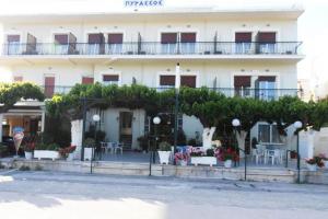 Wczasy w Grecji 2024 Hotel Pyrassos