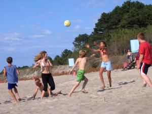 DĄBKI: Program Krajoznawczy - kolonia 7-14 lat i obóz 15-18 lat