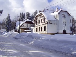 Narciarsko snowboardowa zabawa
