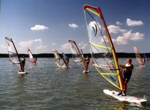 Nowęcin 2022<br>Obóz Windsurfingowy nad morzem