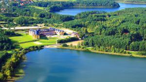 Mazury - Hotel Manor - kolonia 7-13 lat, obóz 14-18 lat