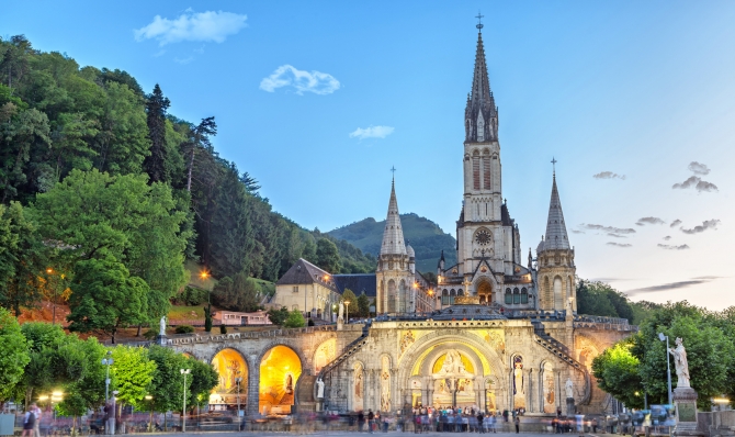 Znalezione obrazy dla zapytania pielgrzymka do francji lourdes