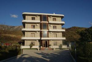 Albania 17 dni